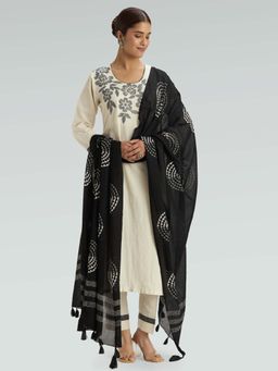 Women Plus - Natural White Embroidered Viscose Flex Kurta with Pant & Dupatta