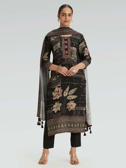 Women Plus - Black Embellished Digitally Printed Viscose Rayon Kurta with Pant & Dupatta