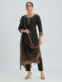 Women Plus - Black Embroidered Digitally Printed Viscose Rayon Kurta with Pant & Dupatta
