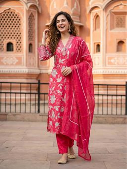 FASHOR - Floral Printed Straight Kurta With Pant & Dupatta
