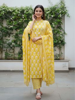 FASHOR - Floral Printed Straight Kurta With Pant & Dupatta