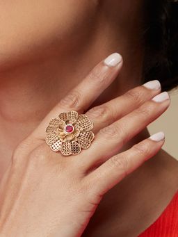 Azai by Nykaa Fashion - Gold Flower Motif Ring with Pink Stones