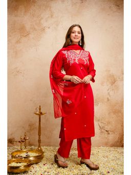 Gahan - Women Embroidered Kurta and Pant with Dupatta - Red