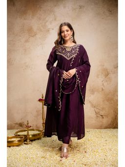 Gahan - Women Embroidered Silk Blend Anarkali Kurta and Pant with Dupatta - Wine