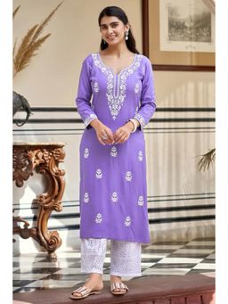 Gahan - Women Lavender Embroidered Straight Kurta and Pant