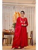 Red color option, Sold out, Currently selected
