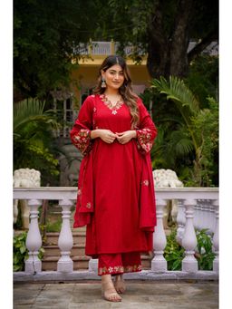 Gahan - Women Anarkali Kurta with Pant & Dupatta - Red