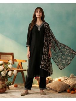 Gahan - Black Vichitra Zari Sequence Embroidered Kurta with Pant and Dupatta