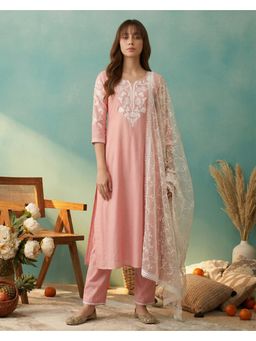 Gahan - Peach Legend Chain Stitch Embroidered Kurta with Pant and Net Dupatta