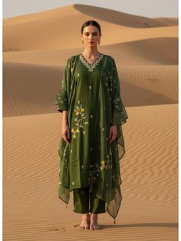 Gahan - Womens Roman Fabric Kurta and Pant with Dupatta - Green