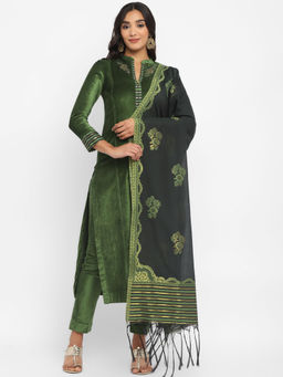 STADO - Basil Green Velvet Straight Kurta with Pant and Dupatta (Set of 3)