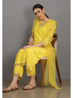 Asaga - Women Yellow Suhaanii Kurta with Pant and Dupatta