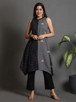 EARTHWEAR - Taxi Hand Embroidered Handloom Cotton Black Kurta with Pant