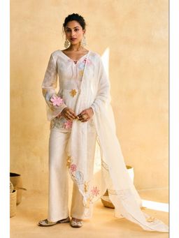 Saanjh by Lea - Ivory Meadow Tulip Embroidered Kurti with Pant and Dupatta