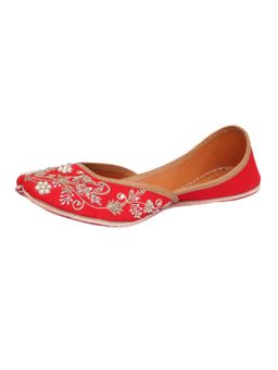 KURRBAT - Mystical Red Juttis with Pearl Work