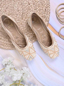 Jove - Women Beige Embellished Mojaris