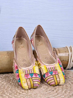 Jove - Women Pink & Yellow Embellished Mojaris