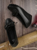 Black color option, Currently selected