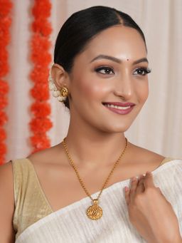 Smars Jewelry - Antique Gold Carved Pendant and Earrings Set