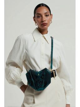 Akinna - Louv Heart Bag - With Crossbody Strap And Gold Braided Shoulder Chain