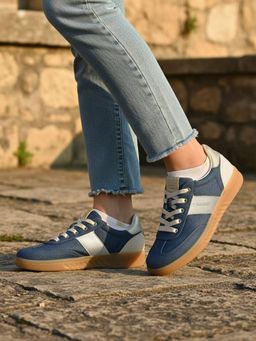 BAGATT - Blue Round Toe Low Top Pair Of Sneakers
