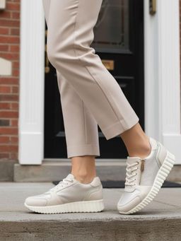 BAGATT - Beige Round Toe Low Top Pair Of Sneakers