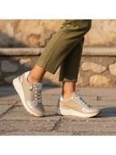 Beige color option, Currently selected