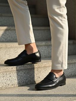 Bugatti - Tryst Black Men Penny Formal Loafers