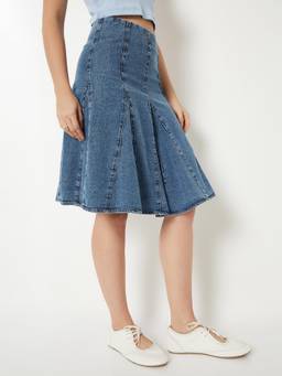 max - Women Washed Flared Denim Skirt