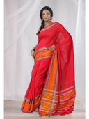 Red color option, Sold out, Currently selected
