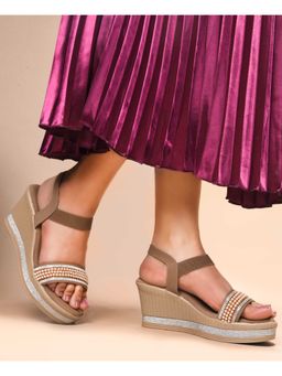 SHUZ TOUCH - Golden Pearl Embellished Wedges Heels