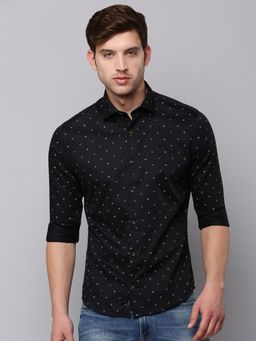 SHOWOFFFF - Mens Spread Collar Black Printed Shirt