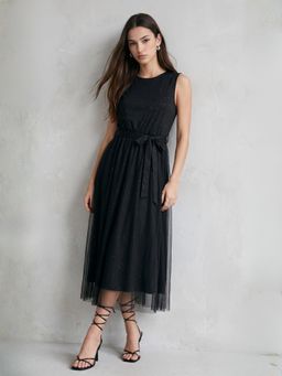 Outzidr - Women Black Embellished Dress with Belt