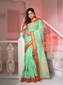 Green color option, Sold out, Currently selected