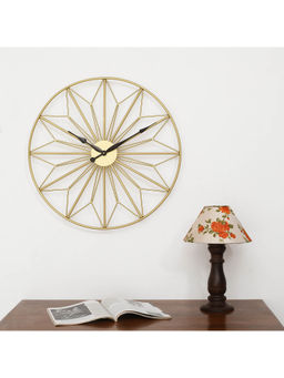 ARTYPILLAR - 24In Iron Rod In Golden Flower Design Wall Clock