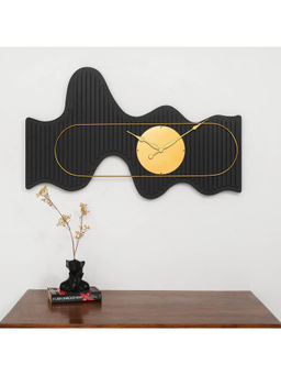 ARTYPILLAR - Wooden Horizontal Frame and Louvers Pattern Design with Golden Ring Wall Clock