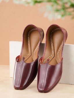 Fabindia - Maroon Leather Hand Embroidery Juttis