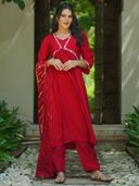 Red color option, Sold out, Currently selected