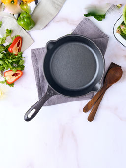 Victoria - Cast Iron Skillet Frying Pan Seasoned With 100% Kosher Certified