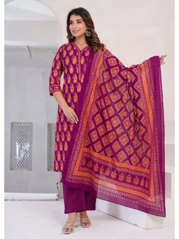 Anurang - Magenta Paisley Printed Pure Cotton Kurta With Pant & Dupatta