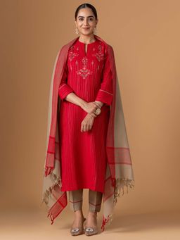 Women Plus - Red Embroidered Pure Cotton Kurta With Pant & Dupatta