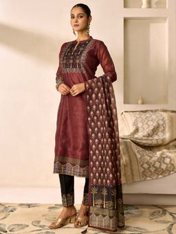 Women Plus - Digitally Chanderi Silk Kurta With Pant & Dupatta