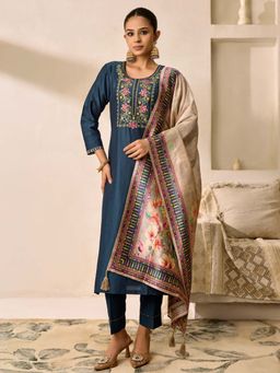Women Plus - Embroidered Viscose Silk Kurta With Pant & Dupatta
