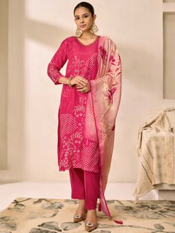 Women Plus - Pink Pure Muslin Silk Kurta With Pant & Dupatta