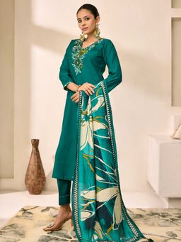 Women Plus - Embroidered Viscose Silk Kurta With Pant & Dupatta