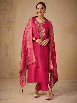 Women Plus - Embellished Viscose Chanderi Silk Kurta With Pant & Dupatta