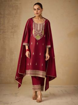 Women Plus - Red Embroidered Viscose Silk Kurta With Pant & Dupatta