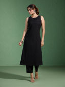Black color option, Sold out, Currently selected