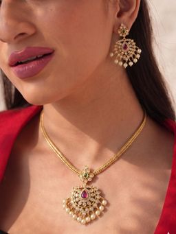 BINNI - Avira Gold-Toned Leaf Pendant Necklace Set with AD Stones