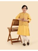 Yellow color option, Currently selected